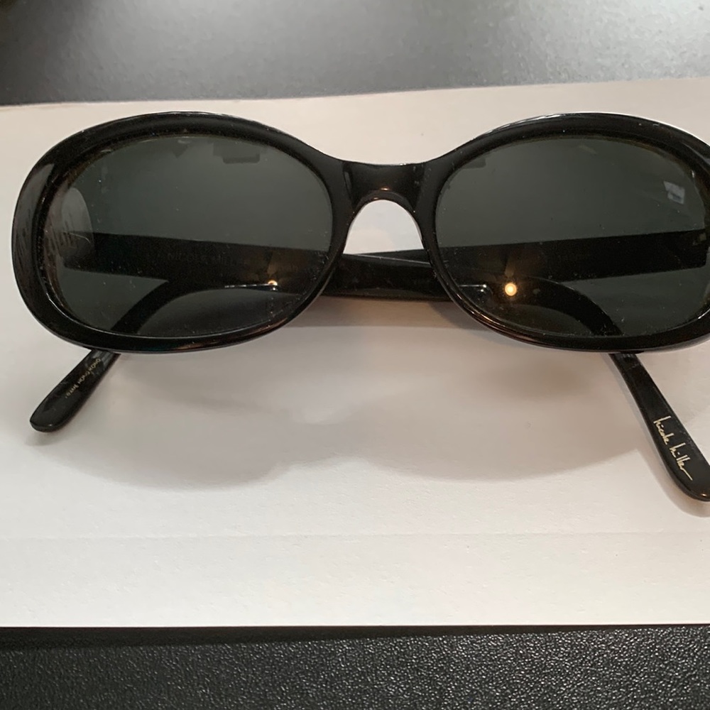 Nicole Miller Sunnies!!!